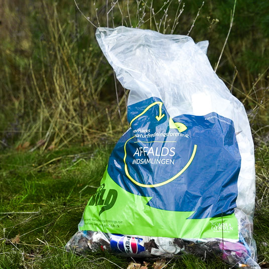 Affaldsindsamling Danmarks Naturfredningsforening.
