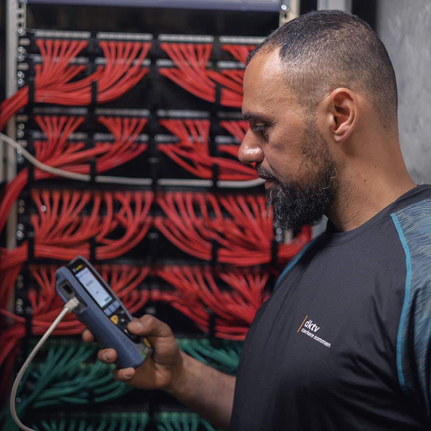 Dokumenterede Test Og Målinger Af Alle Kabler Foretages Før Aflevering