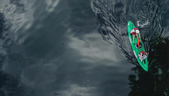 Green Kayak Drone 1 Mobil